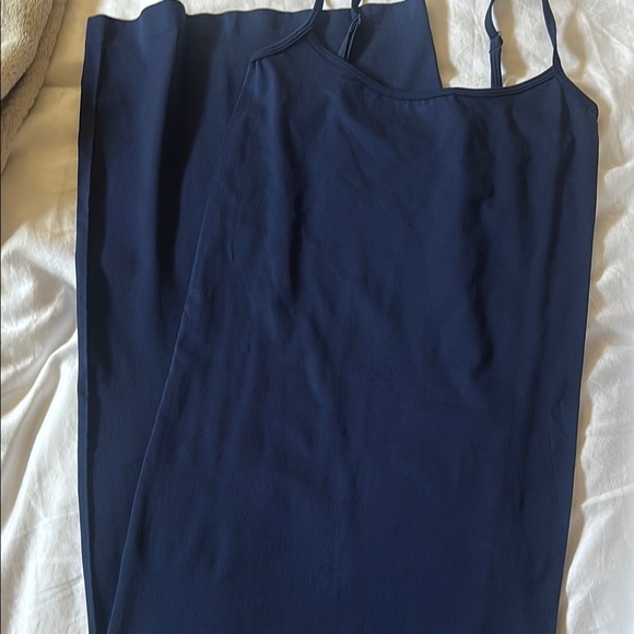 PrettyLittleThing Navy Maxi Dress - Picture 1 of 2